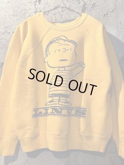 画像1: 1960's〜 “ PEANUTS（ピーナッツ） / LINUS（ライナス） ” PRINT SWEAT / YELLOW × “ IT DOESN'T MATTER WHAT YOU BELIEVE AS LONG AS YOU'RE SINCERE！ ”