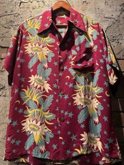 画像1: 1950's “ RUSSELL'S ” / BORDER PATTERN “ FLOWER and LUCKY STAR and MOON ” / HAWAIIAN SHIRT / BORDEAUX （VERY MINT）