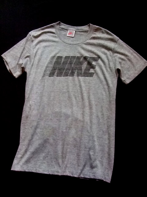1980's “ ナイキ （ NIKE ） ” ロゴ（シャドー） Tシャツ - CAPRi SHOP