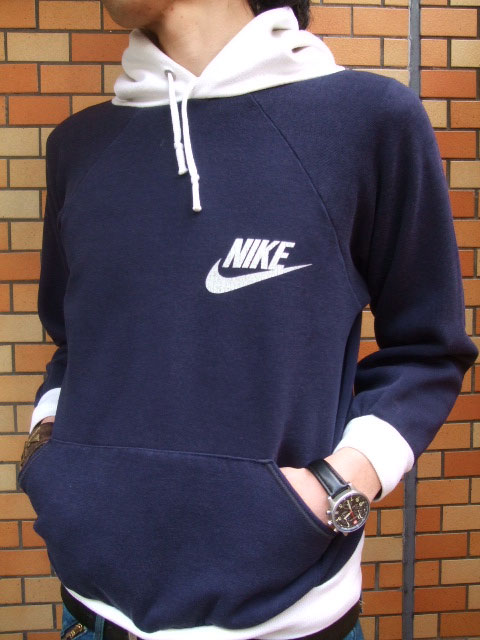 1970's “ ナイキ（ＮＩＫＥ） ” パーカー オレンジタグ ネイビー